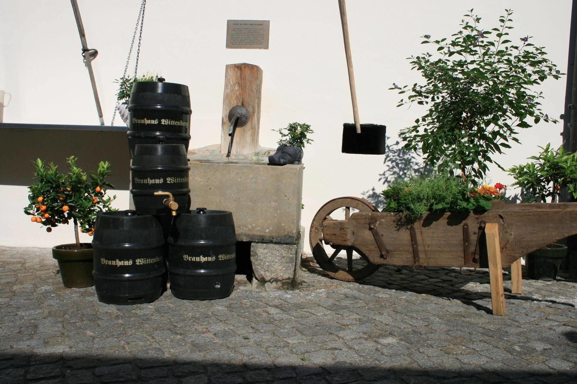 Hotel Brauhaus Wittenberg Buitenkant foto
